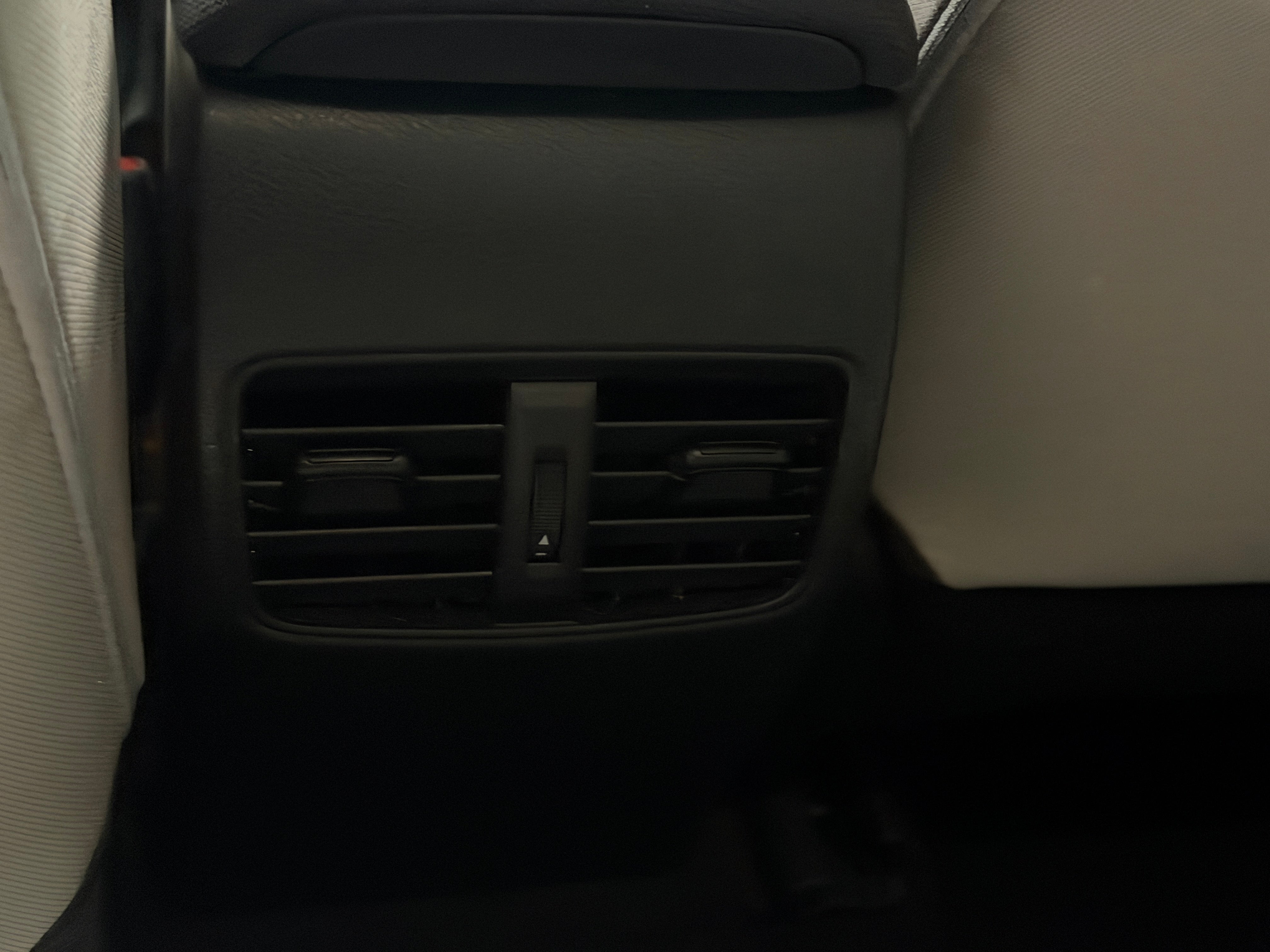 toyota corolla cross 2023 7MUAAAAG7PV055352 image